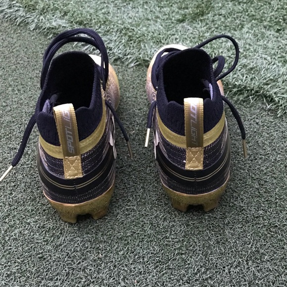 Size 9 under armour gold spotlight cleats. - Picture 2 of 7